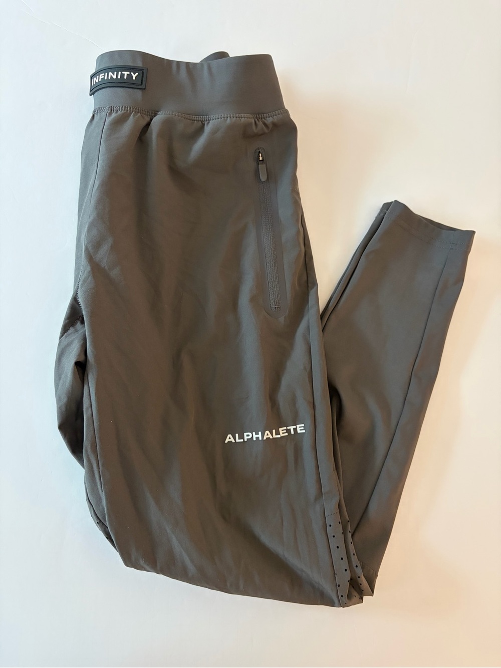 Alphalete Infinity Tech Joggers Women’s Small Dark Gray Casual